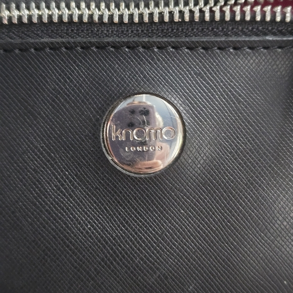 Knomo London Black Quited Small Laptop/Tablet Bag with Adjustable Strap - Picture 4 of 7